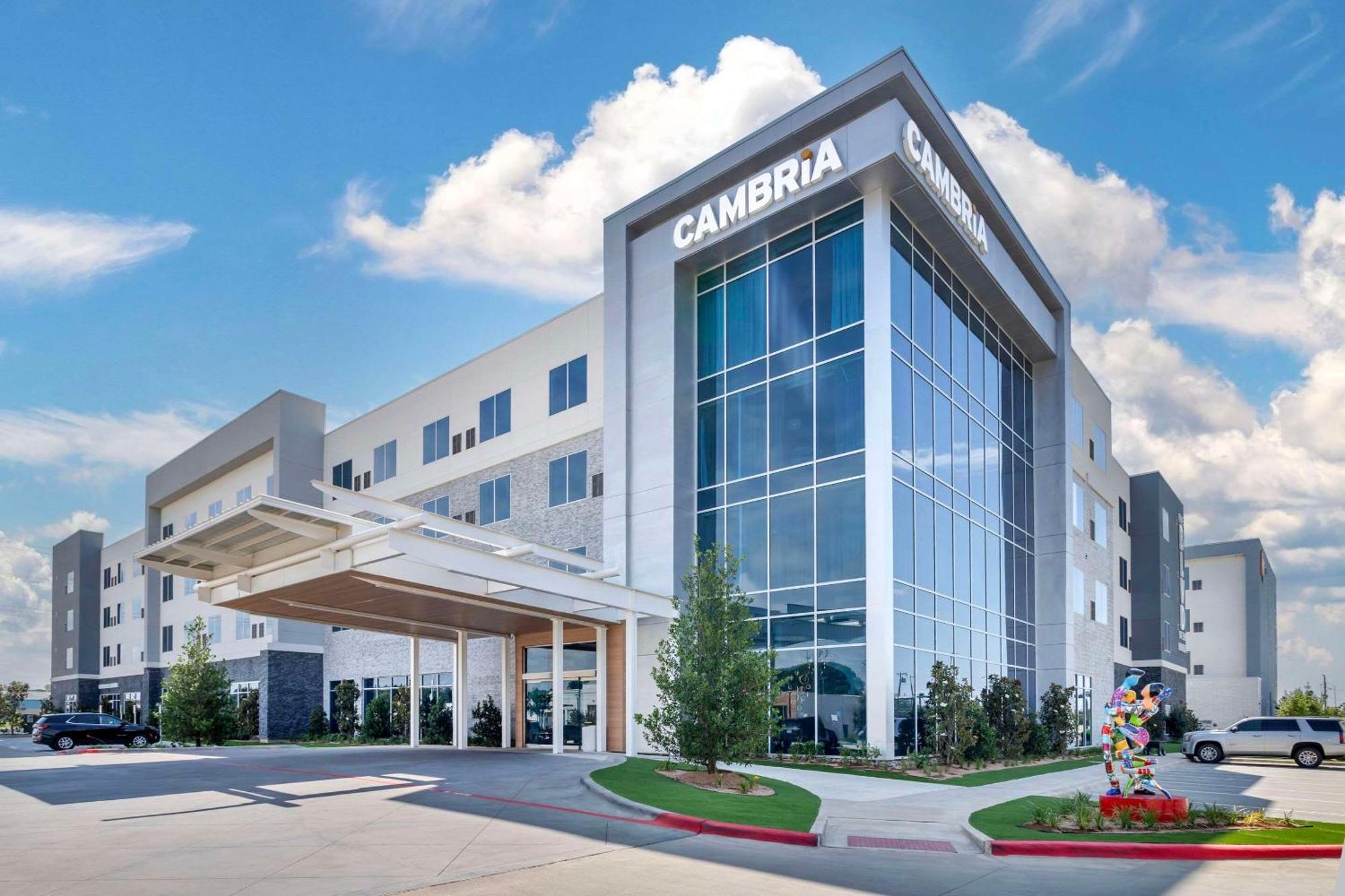Cambria Hotel Waco University Riverfront Exterior photo